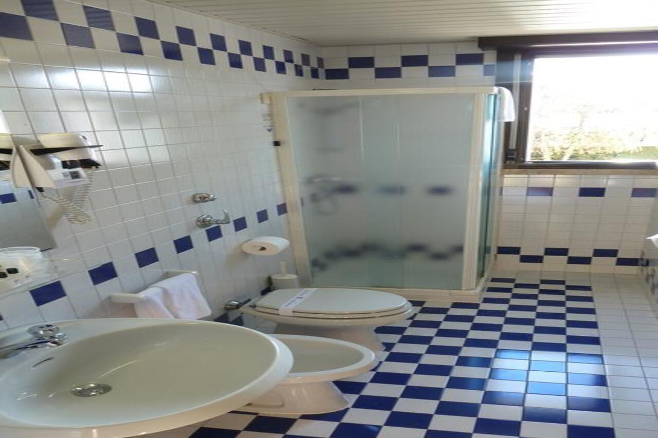 Ih Admiral Hotel 4*